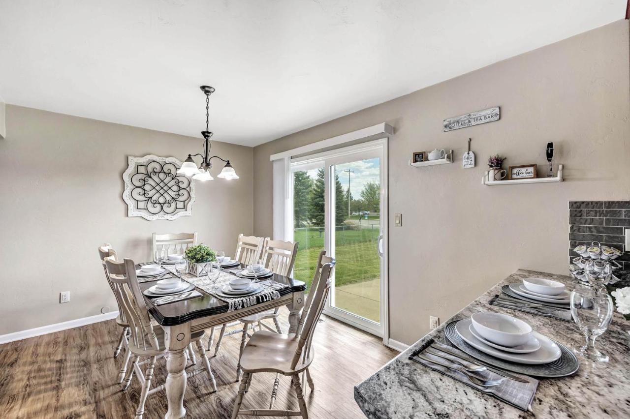 Serene 3 Bedroom Home, Nrm, Wi-Fi, Parking, Queen Bed De Pere Exteriér fotografie