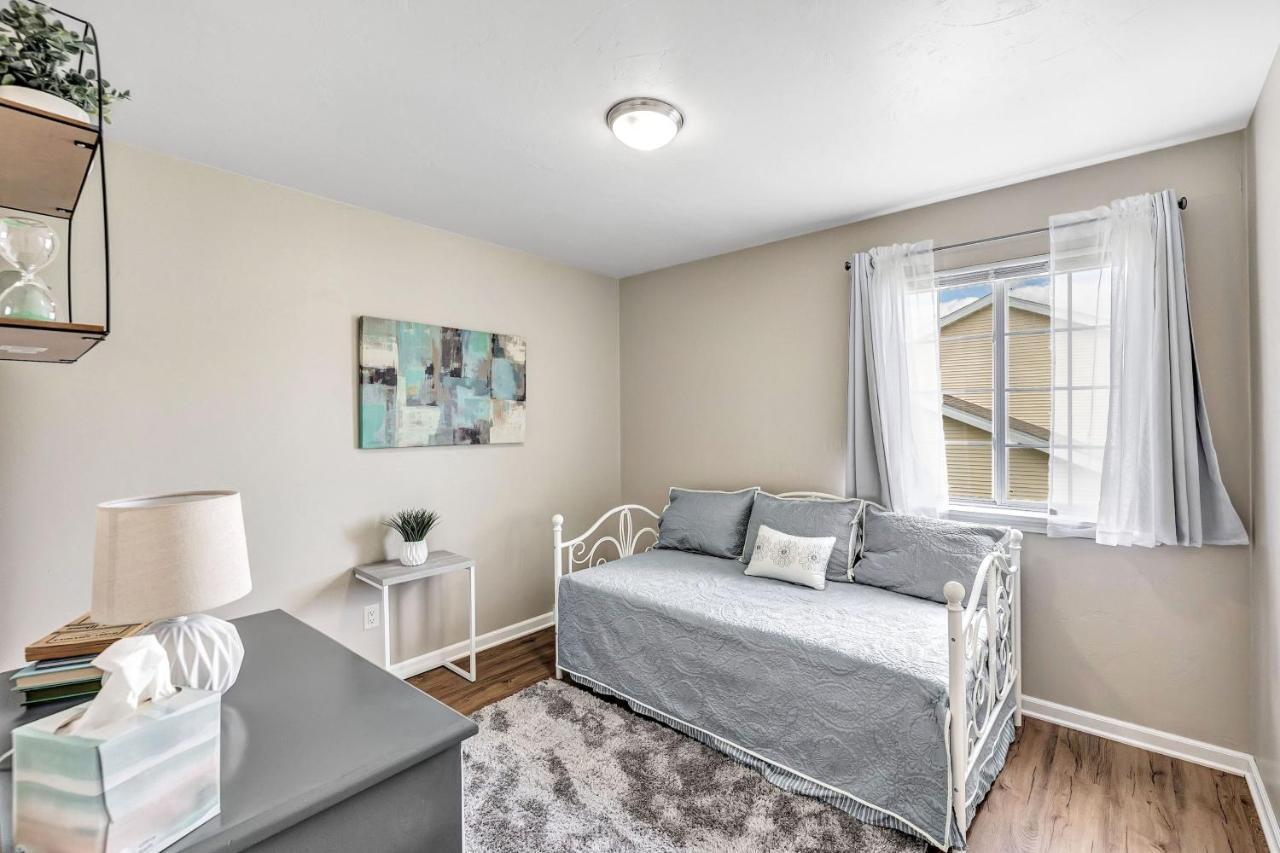 Serene 3 Bedroom Home, Nrm, Wi-Fi, Parking, Queen Bed De Pere Exteriér fotografie